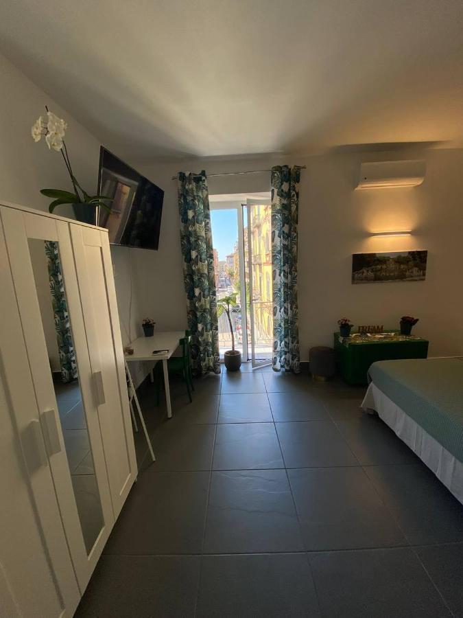 Le Stanze Dei Desideri Hotel Caserta Bagian luar foto